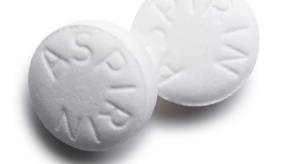 потребление аспирина, способно увеличить выживаемость людей больных онкологией